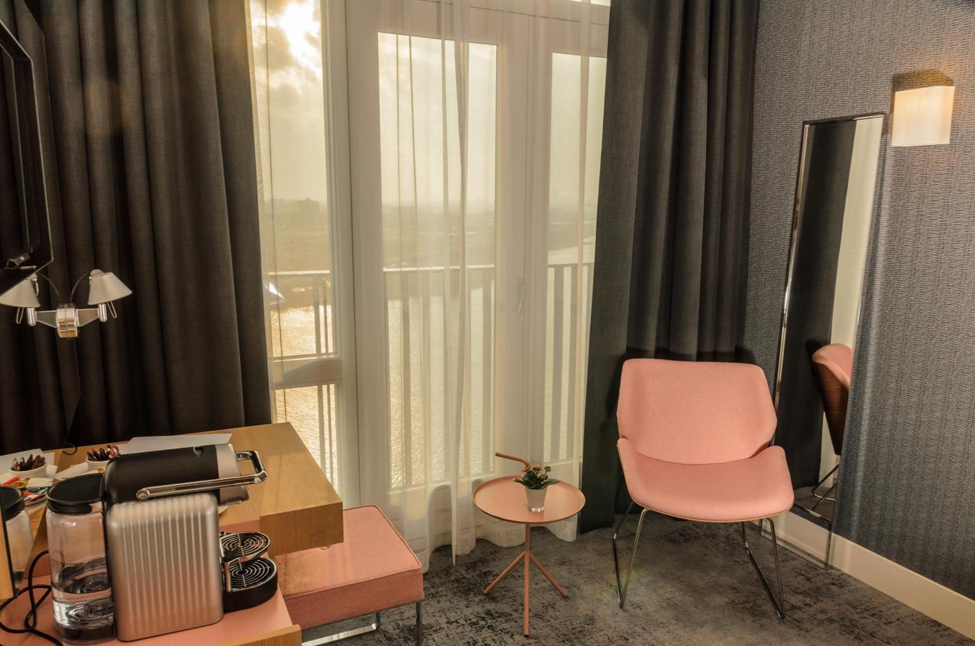 Amadi Panorama Hotel Amsterdam Room photo